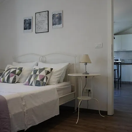 Cosy & Sweet Макарська